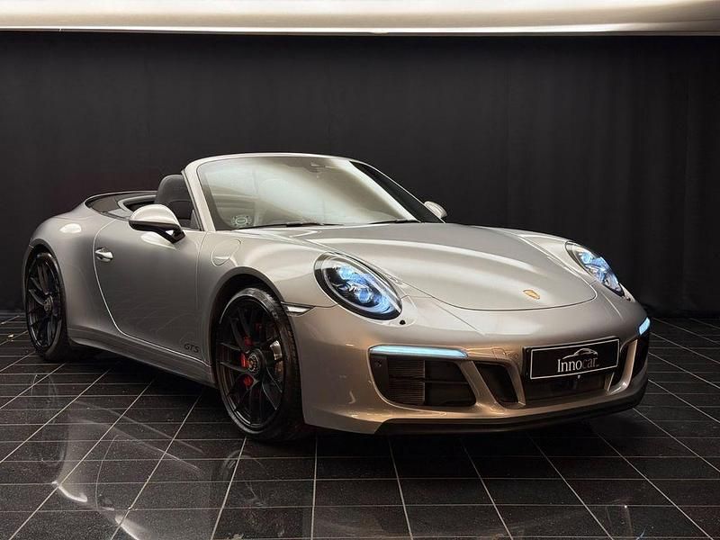 Silber Gebraucht 2018 Porsche 911 Carrera 4 GTS Cabrio | 131.250 € (Etwas zu teuer) - Bild 1/4