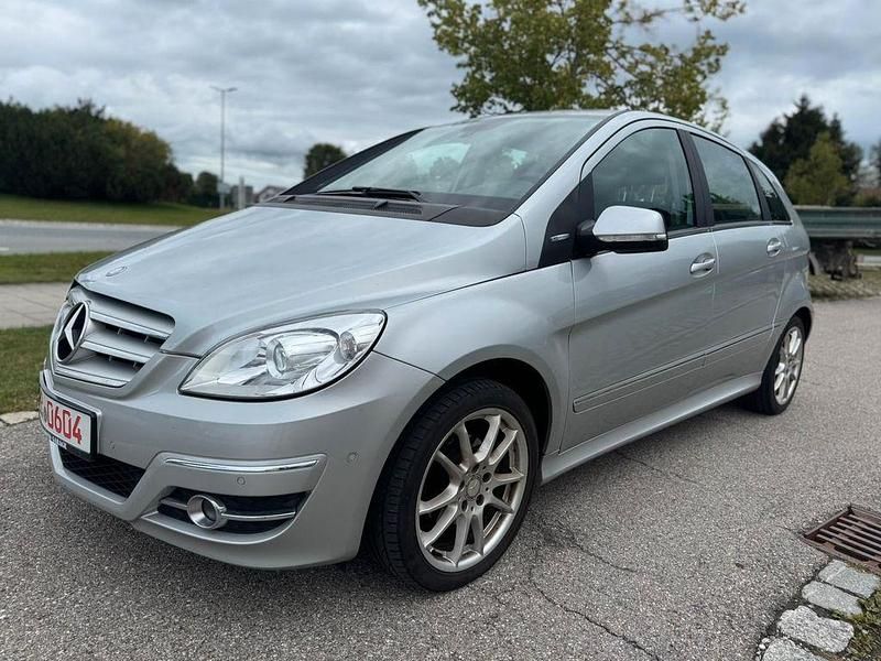 Silber Gebraucht 2011 Mercedes B160 Van / Kleinbus | 4.999 € (Superpreis) - Bild 1/4