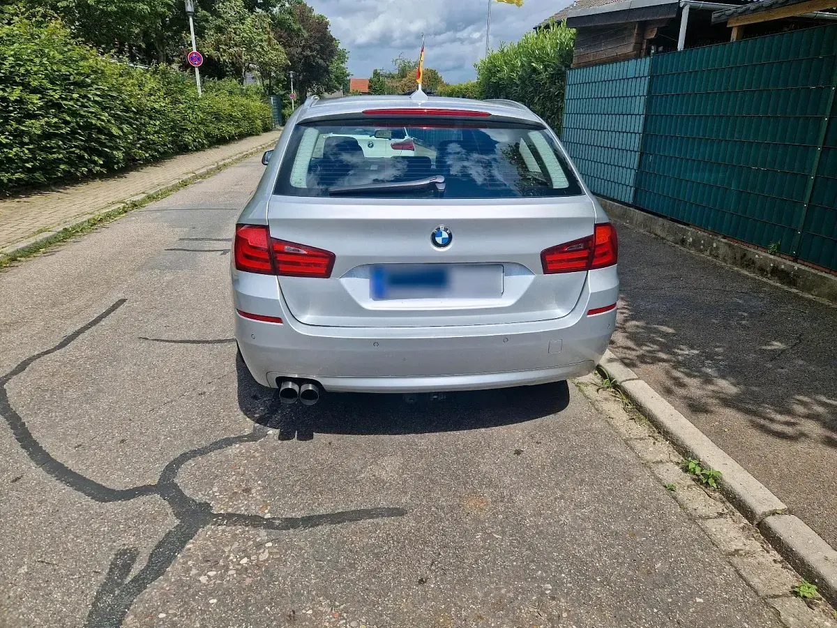 Gebraucht BMW 520 183 PS (134 kW) 2011 Silber Kombi