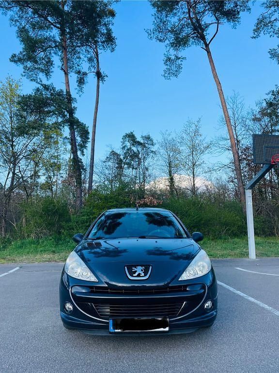 Gebraucht Peugeot 206 75 PS (55 kW) 2010 Schwarz Limousine