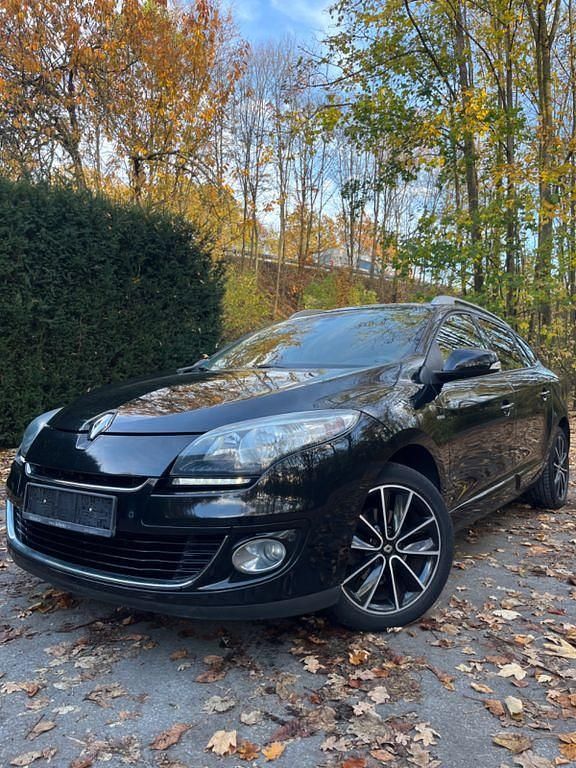 Schwarz Gebraucht 2013 Renault Mégane III Bose Edition Limousine | 6.499 € (Fairer Preis) - Bild 1/4
