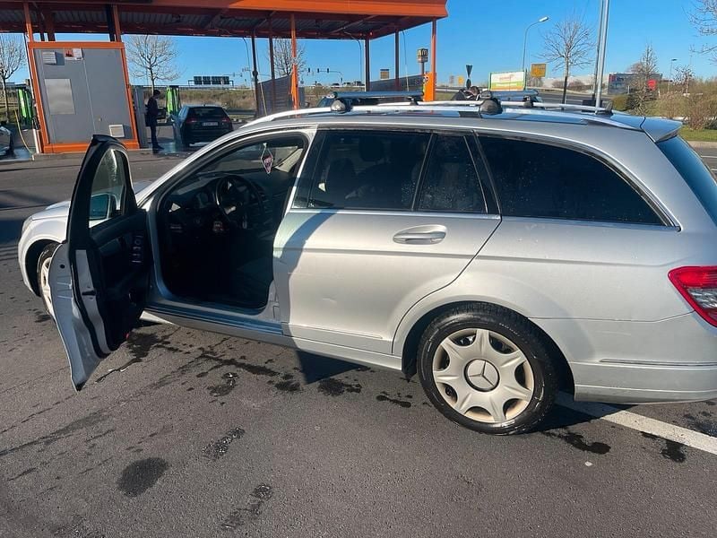 Gebraucht Mercedes C220 170 PS (125 kW) 2008 Silber Kombi