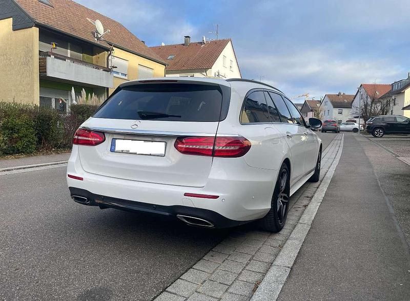 Gebraucht Mercedes E250 AMG line 211 PS (155 kW) 2017 Kombi