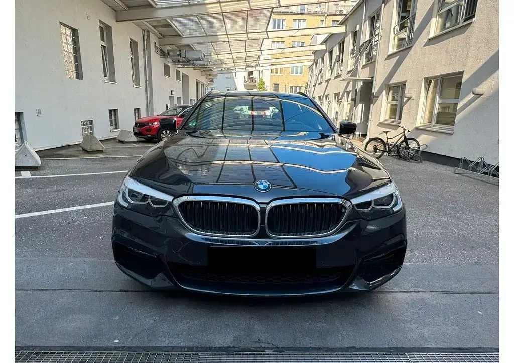 Gebraucht BMW 540 Performance 340 PS (250 kW) 2018 Grau Kombi