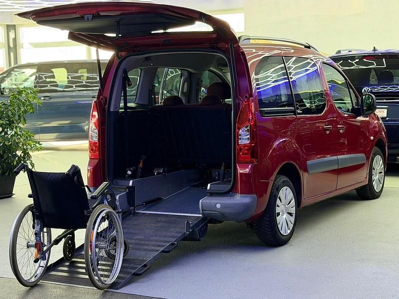 Gebraucht Citroën Berlingo 98 PS (72 kW) 2012 Rot Van / Kleinbus