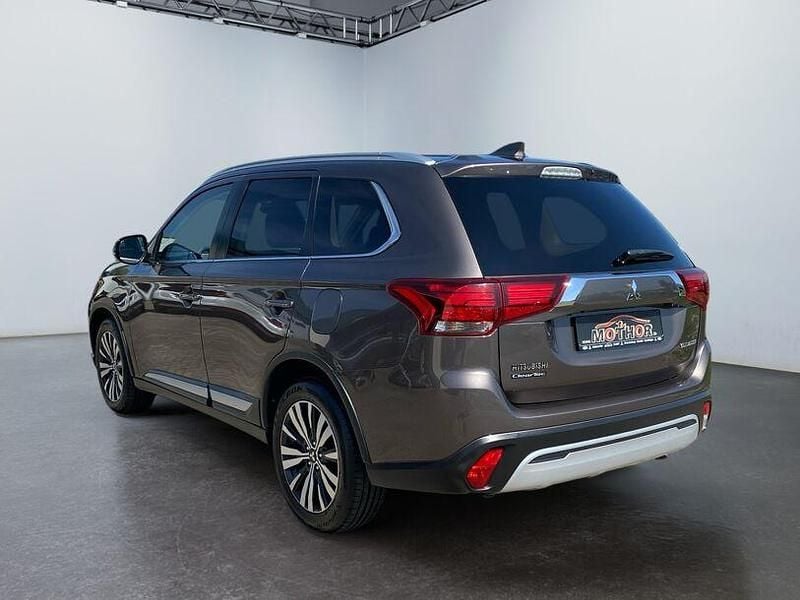 Gebraucht Mitsubishi Outlander Active 150 PS (110 kW) 2019 Braun SUV