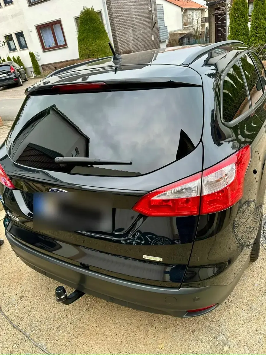 Gebraucht Ford Focus SYNC Edition 125 PS (91 kW) 2014 Schwarz Kombi
