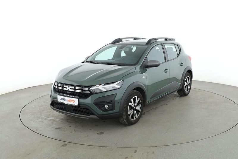 Grün Gebraucht 2023 Dacia Sandero Expression Kleinwagen | 17.400 € (Fairer Preis) - Bild 1/3