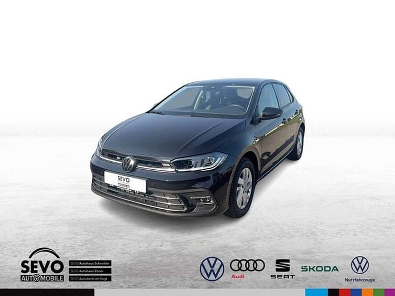 Deep black perleffekt Gebraucht 2024 VW Polo Style Limousine | 21.960 € (Fairer Preis) - Bild 1/4