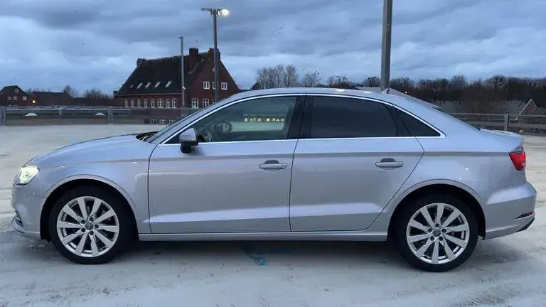 Gebraucht Audi A3 Design 116 PS (85 kW) 2017 Silber Limousine