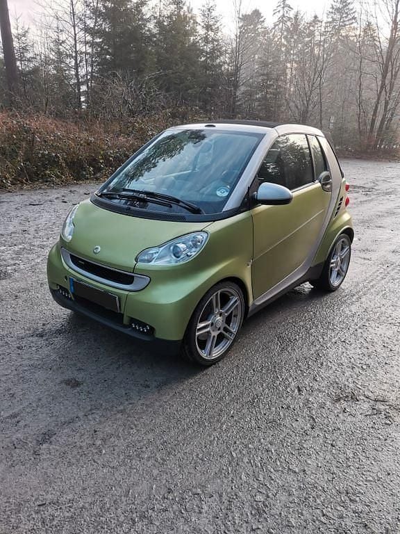Grün Gebraucht 2011 Smart ForTwo Cabrio Brabus Cabrio | 6.000 € (Guter Preis) - Bild 1/4