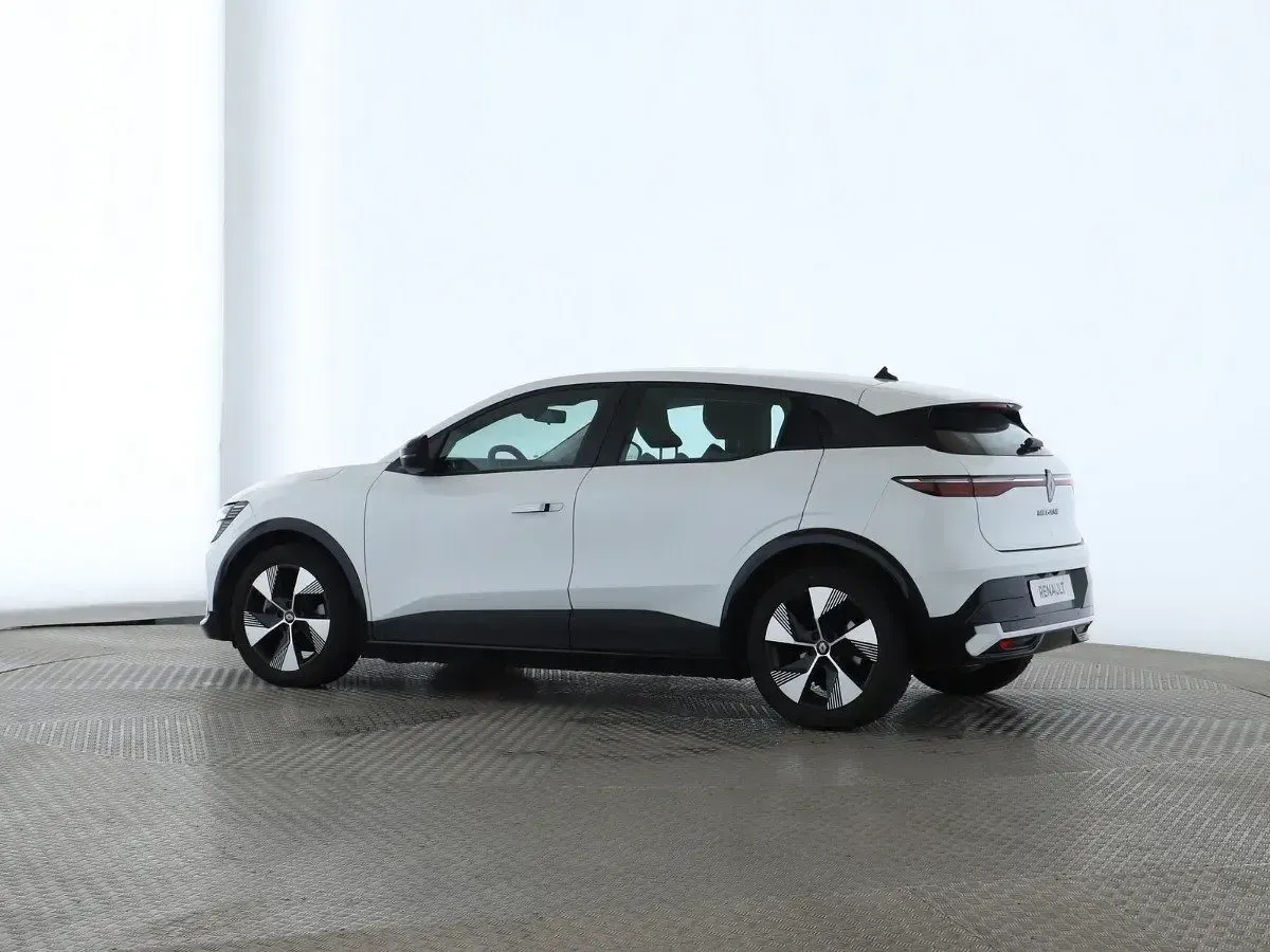 Gebraucht Renault Megane E-Tech Equilibre 96 kW (131 PS) 2023 Weiß Limousine