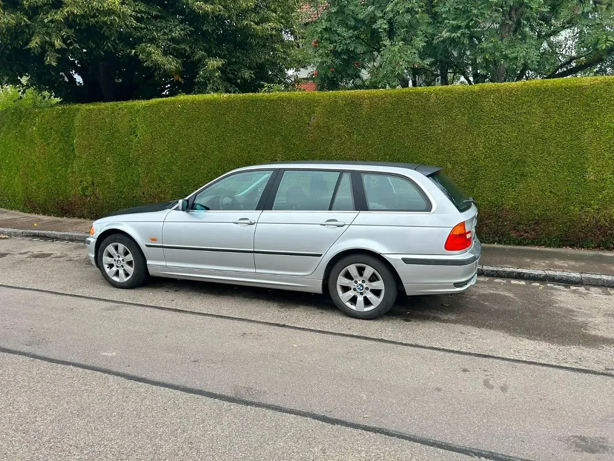Gebraucht BMW 320 150 PS (110 kW) 2000 Andere farben Kombi