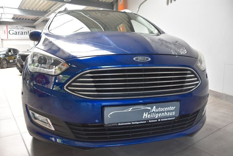 Blau Gebraucht 2016 Ford Grand C-Max Titanium Van / Kleinbus | 9.980 € (Fairer Preis) - Bild 1/4