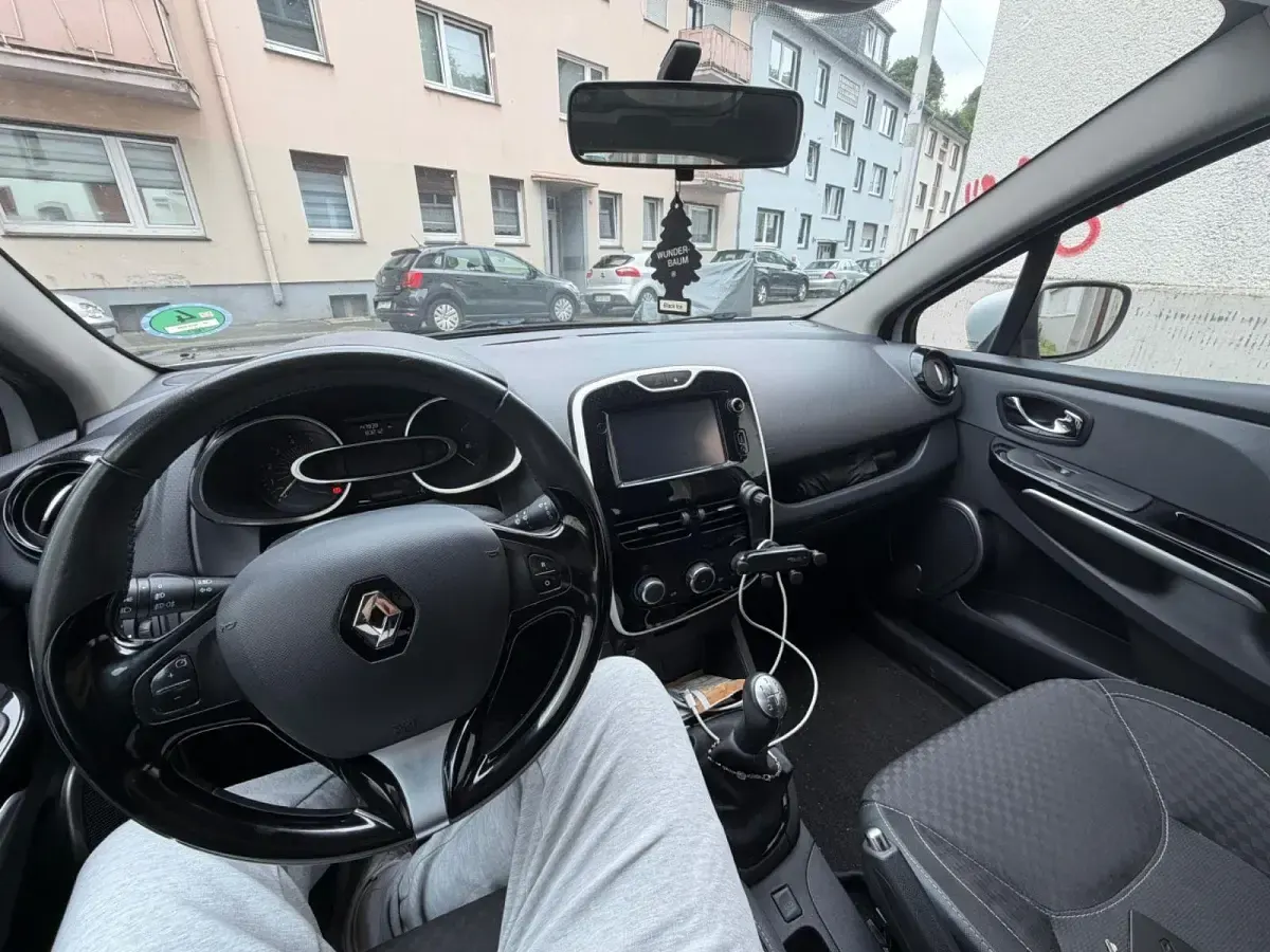 Gebraucht Renault Clio IV Dynamique 90 PS (66 kW) 2015 Weiß Limousine