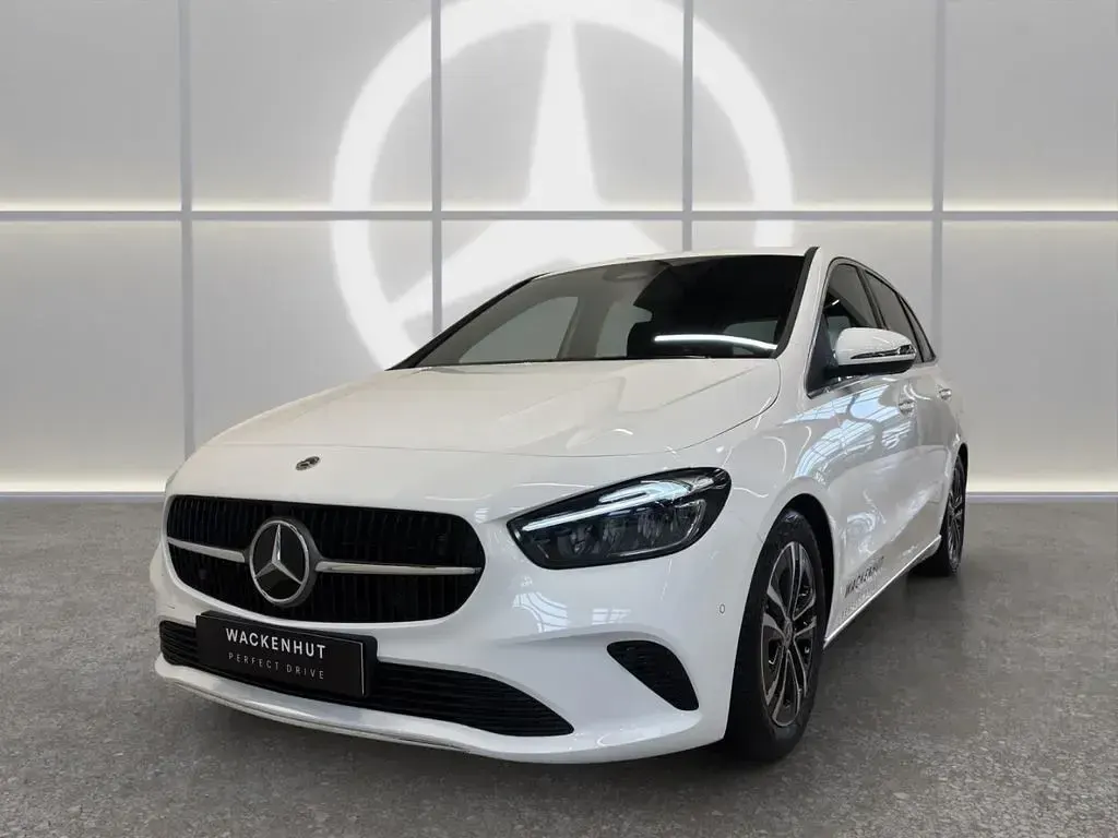 Gebraucht Mercedes B200 Advanced Plus 150 PS (110 kW) 2026 Weiss Kleinwagen