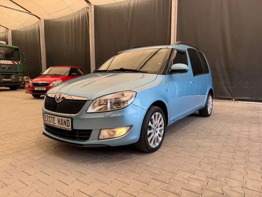 Gebraucht Skoda Roomster Elegance 105 PS (77 kW) 2014 Blau Van / Kleinbus