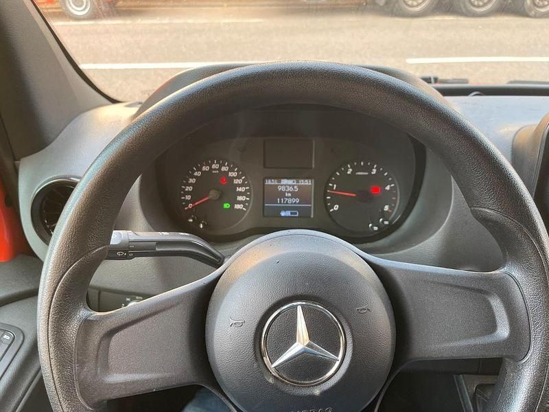 Gebraucht Mercedes Sprinter 114 PS (83 kW) 2019 Orange Van