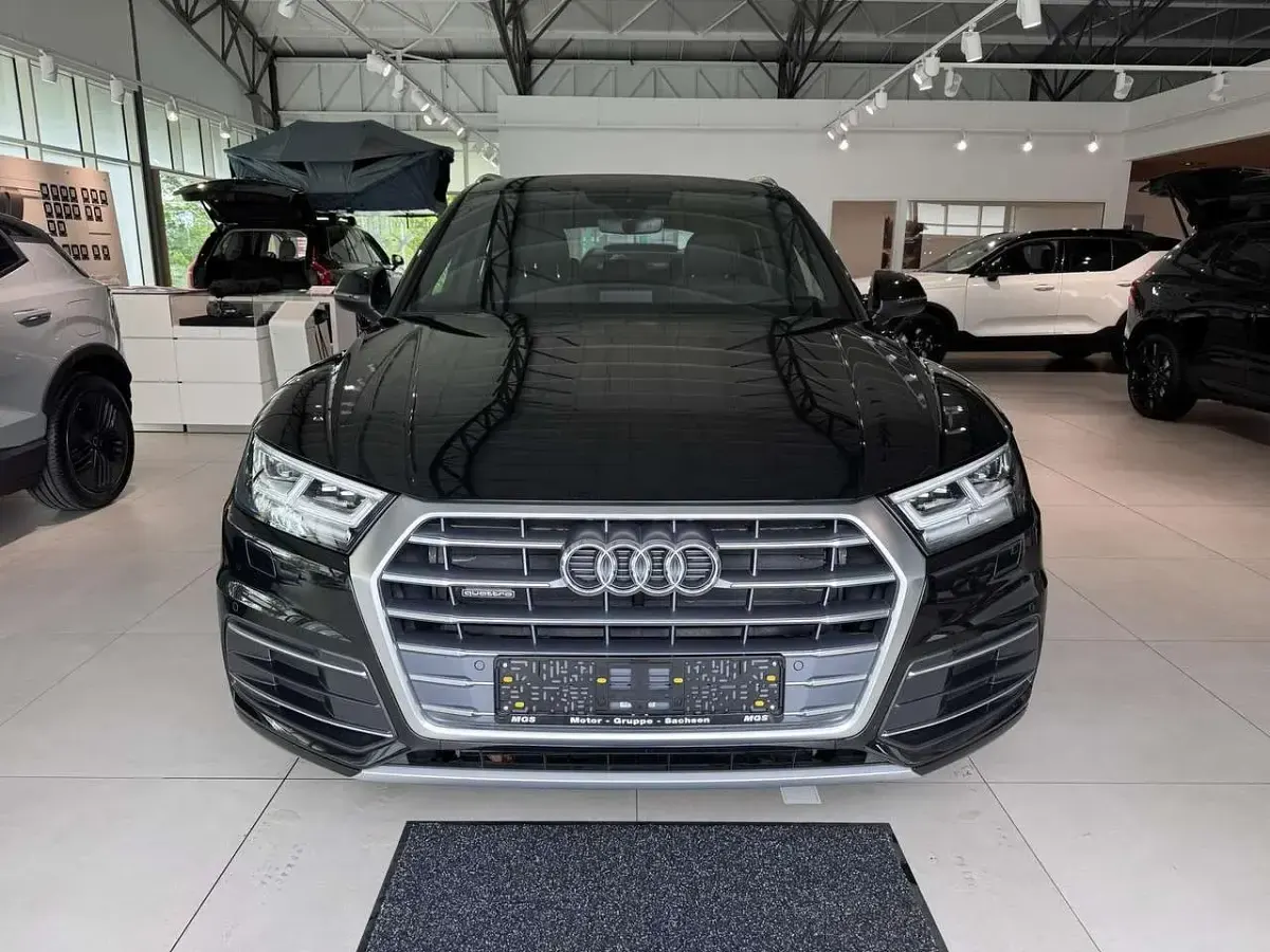 Gebraucht Audi Q5 Sport 252 PS (185 kW) 2018 Mythosschwarz metallic SUV