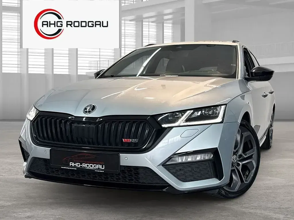 Gebraucht Skoda Octavia RS 200 PS (147 kW) 2023 Stribrna brilliant/ brilliants Kombi