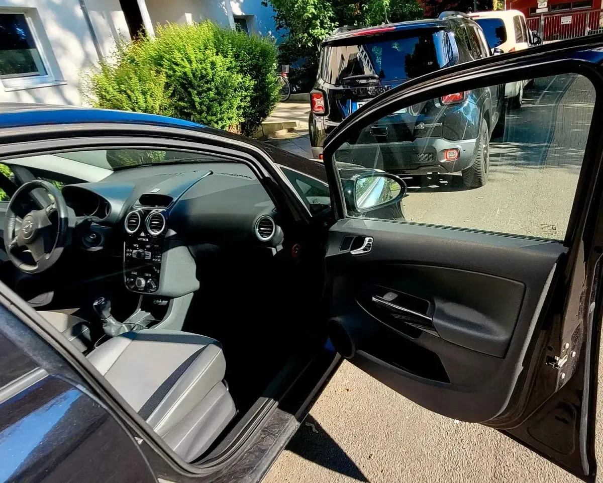 Gebraucht Opel Corsa Cosmo 80 PS (58 kW) 2008 Schwarz Kleinwagen