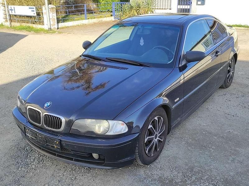 Gebraucht BMW 320 150 PS (110 kW) 2000 Schwarz Coupé
