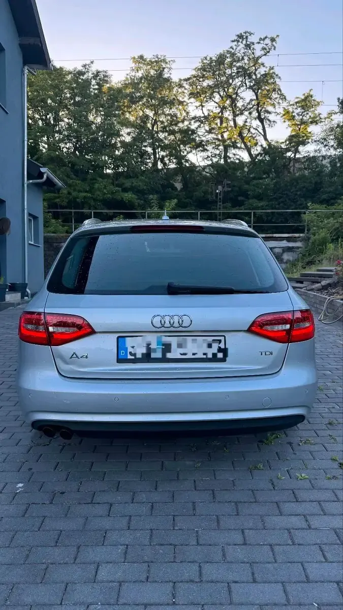 Używany Audi A4 142 KM (104 kW) 2013 Szary Kombi