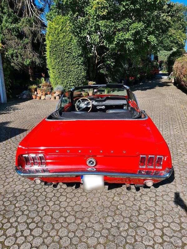 Gebraucht Ford Mustang 200 PS (147 kW) 1967 Rot Cabrio