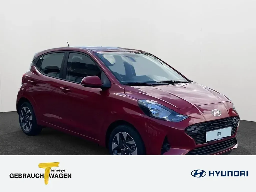 Gebraucht Hyundai i10 Trend 79 PS (58 kW) 2025 Dragon red Kleinwagen