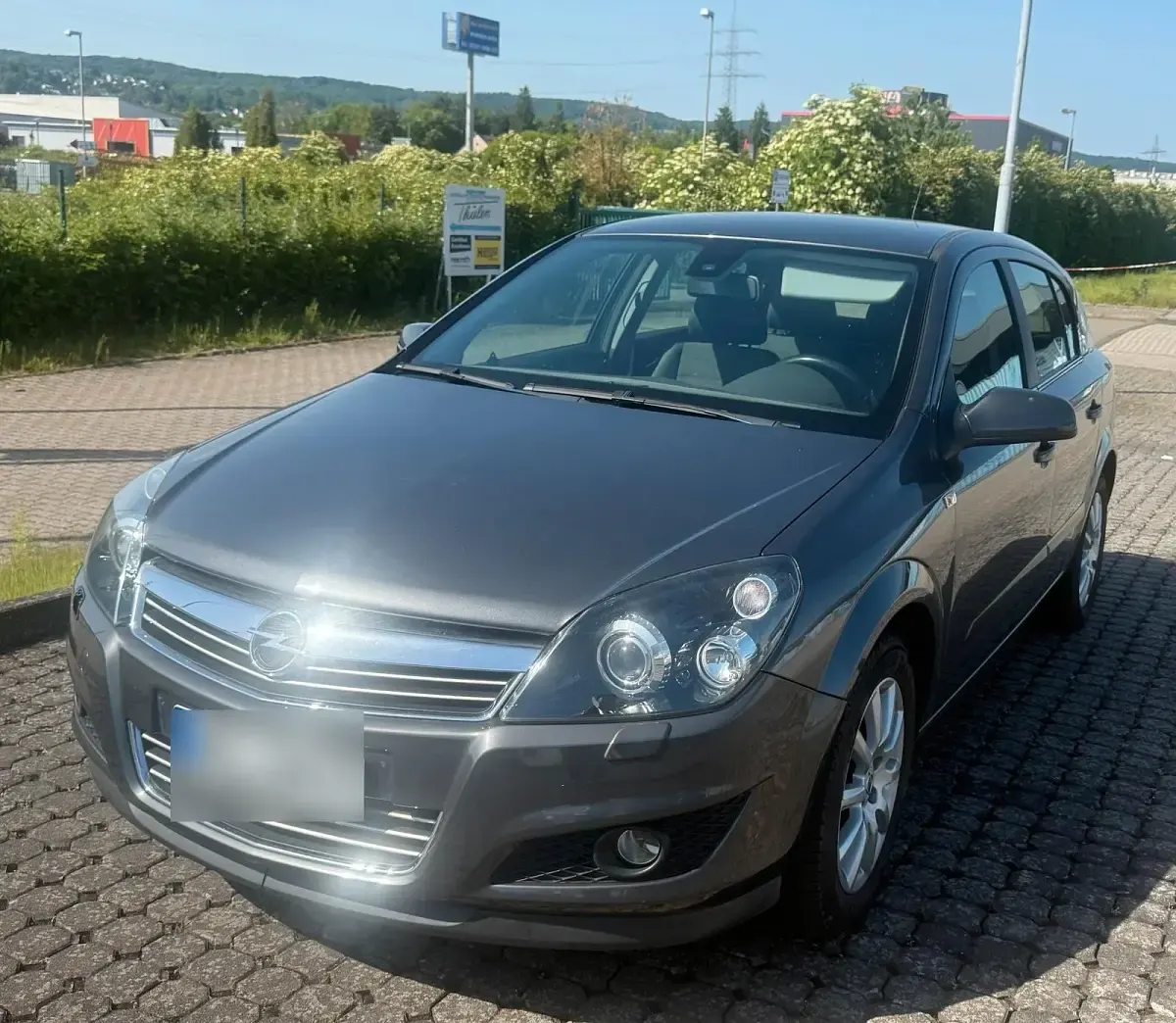 Używany Opel Astra 125 KM (91 kW) 2009 Szary Hatchback