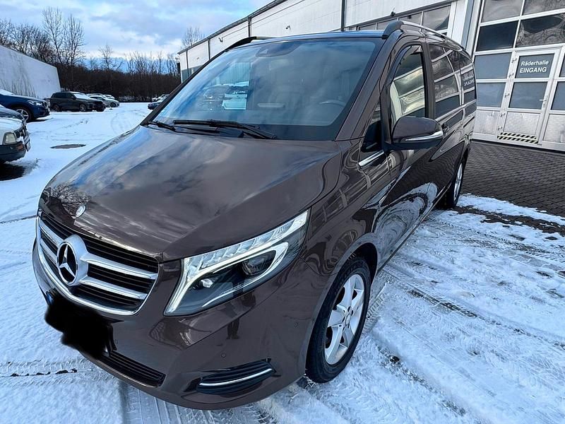 Gebraucht Mercedes V250 Avantgarde 190 PS (139 kW) 2015 Braun Van / Kleinbus