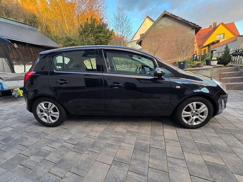 Gebraucht Opel Corsa 95 PS (69 kW) 2012 Schwarz Kleinwagen