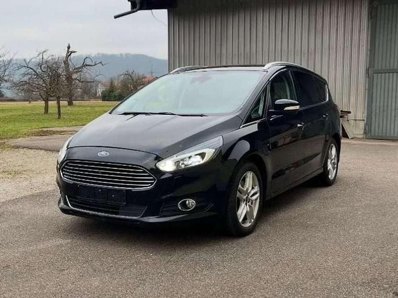 Schwarz Gebraucht 2016 Ford S-MAX Titanium Van / Kleinbus | 5.600 € - Bild 1/4