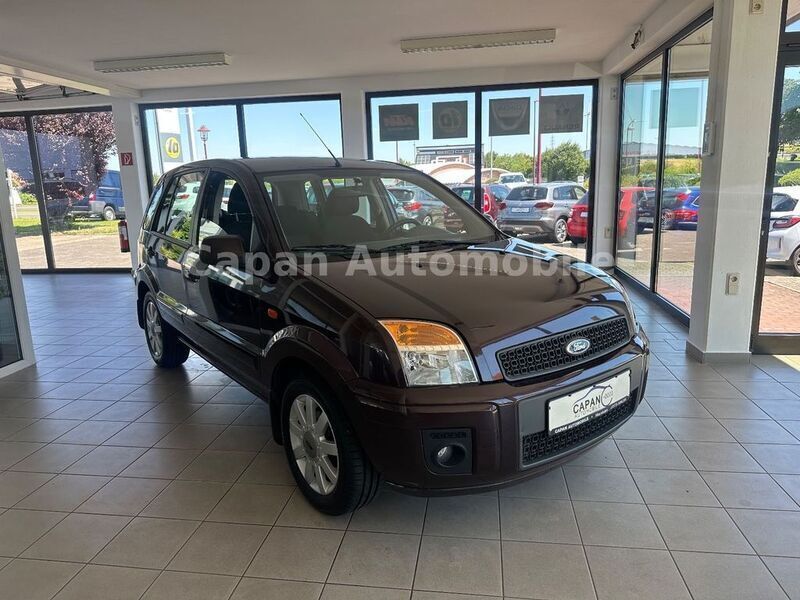 Violet Gebraucht 2011 Ford Fusion Trend Limousine | 3.200 € (Teuer) - Bild 1/4