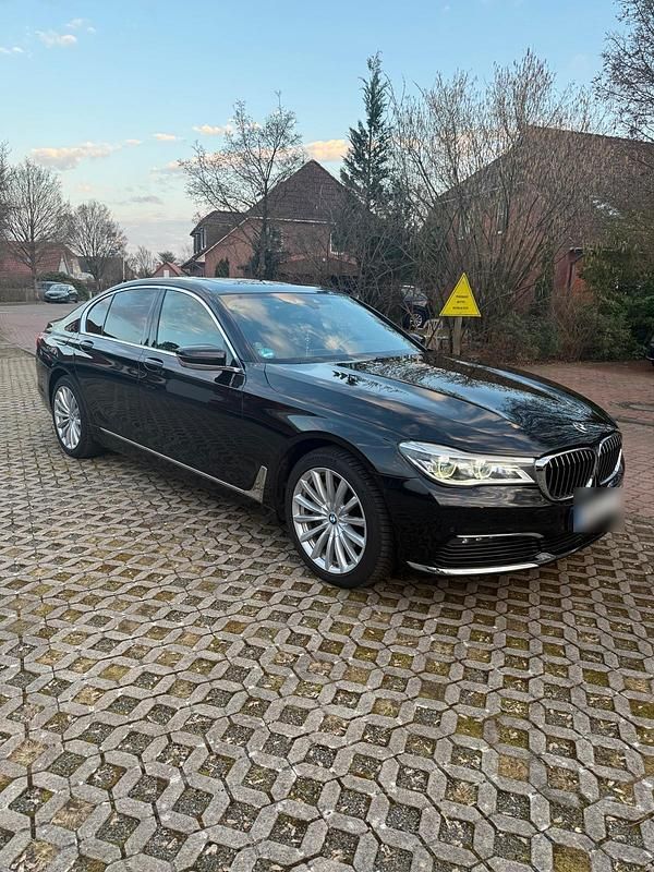 Gebraucht BMW 740 320 PS (235 kW) 2016 Schwarz Limousine
