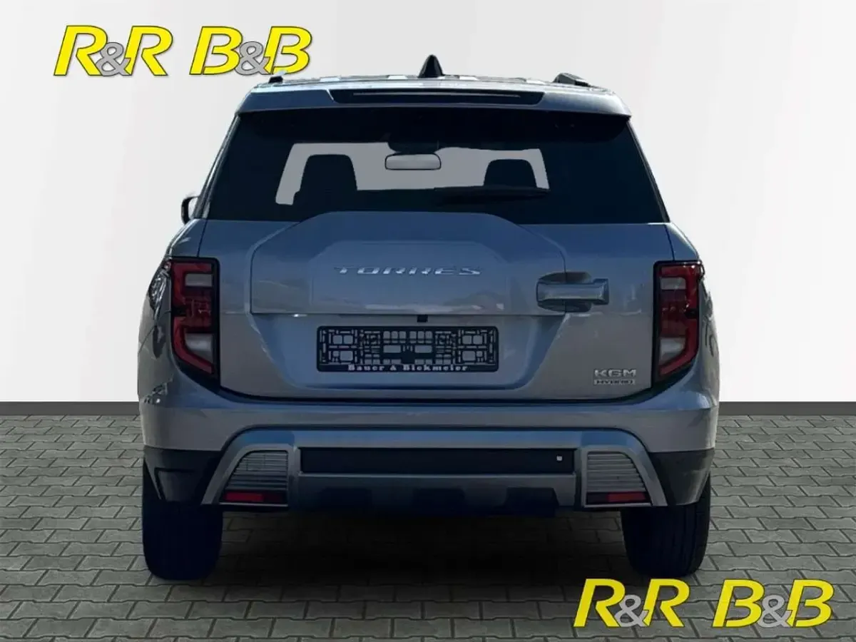 Neu KGM Torres 204 PS (150 kW) 2026 Metallic) (silber SUV