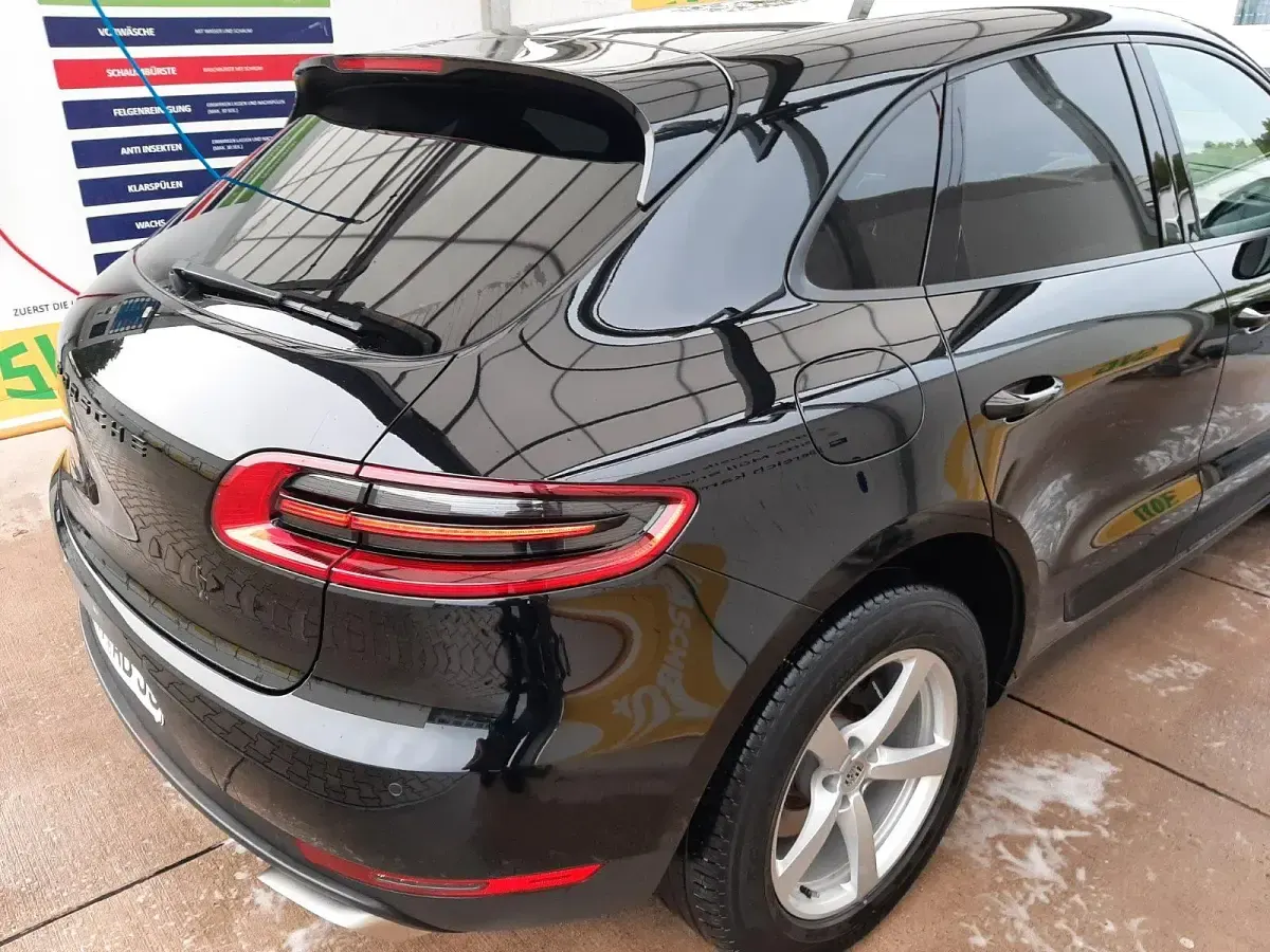 Gebraucht Porsche Macan 252 PS (185 kW) 2018 Schwarz SUV