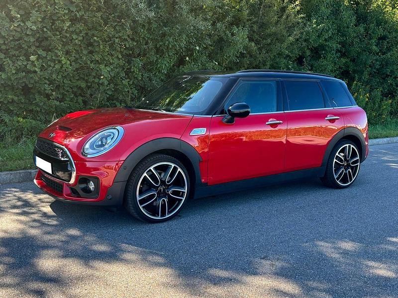 Rot Gebraucht 2018 Mini Cooper SD Clubman Kombi | 17.999 € (Fairer Preis) - Bild 1/4