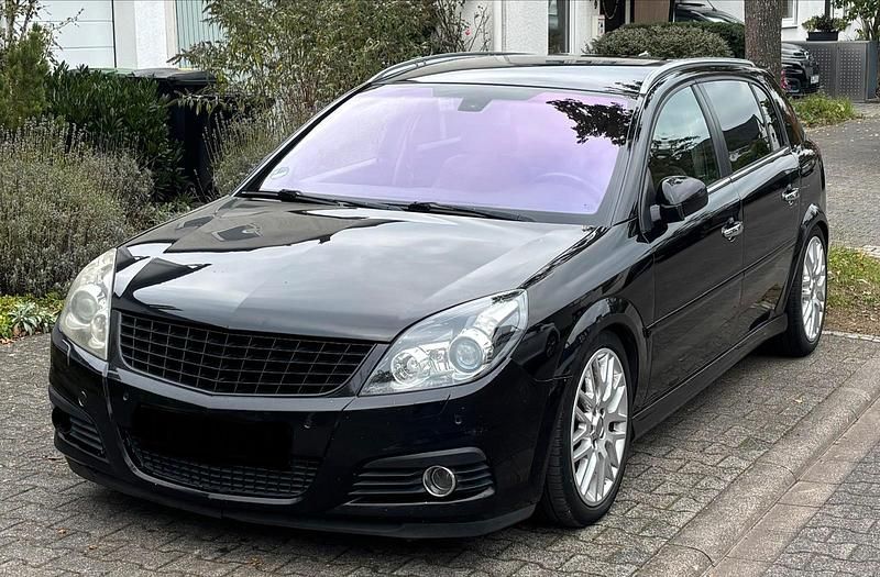 Schwarz Gebraucht 2008 Opel Signum OPC Kombi | 1.500 € (Guter Preis) - Bild 1/4
