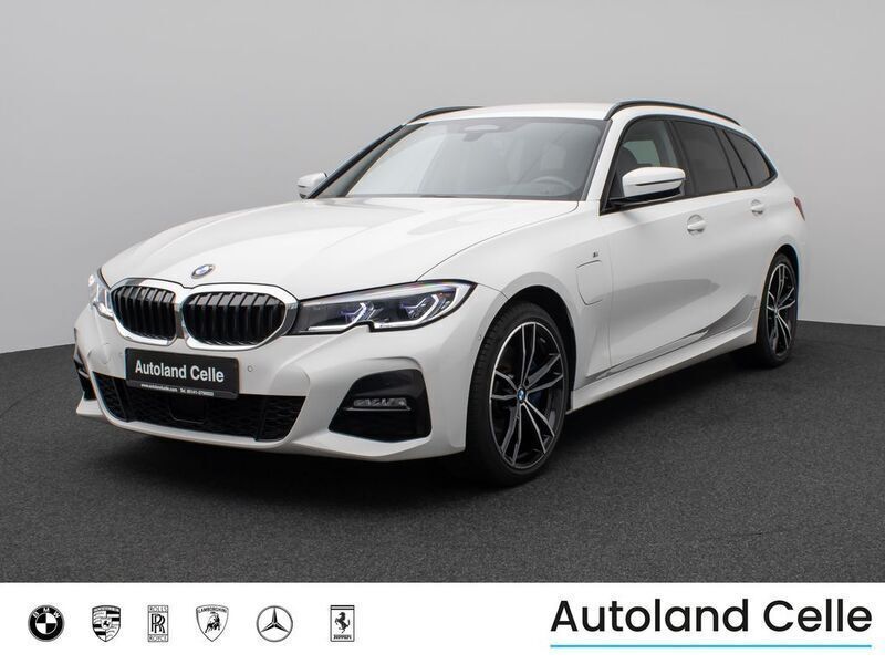 Alpinweiss uni300 Gebraucht 2021 BMW 330e M Sport Kombi | 32.999 € (Guter Preis) - Bild 1/4