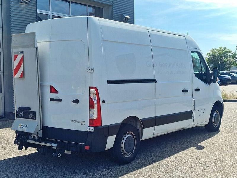 Gebraucht Opel Movano 131 PS (96 kW) 2018 Weiß Van
