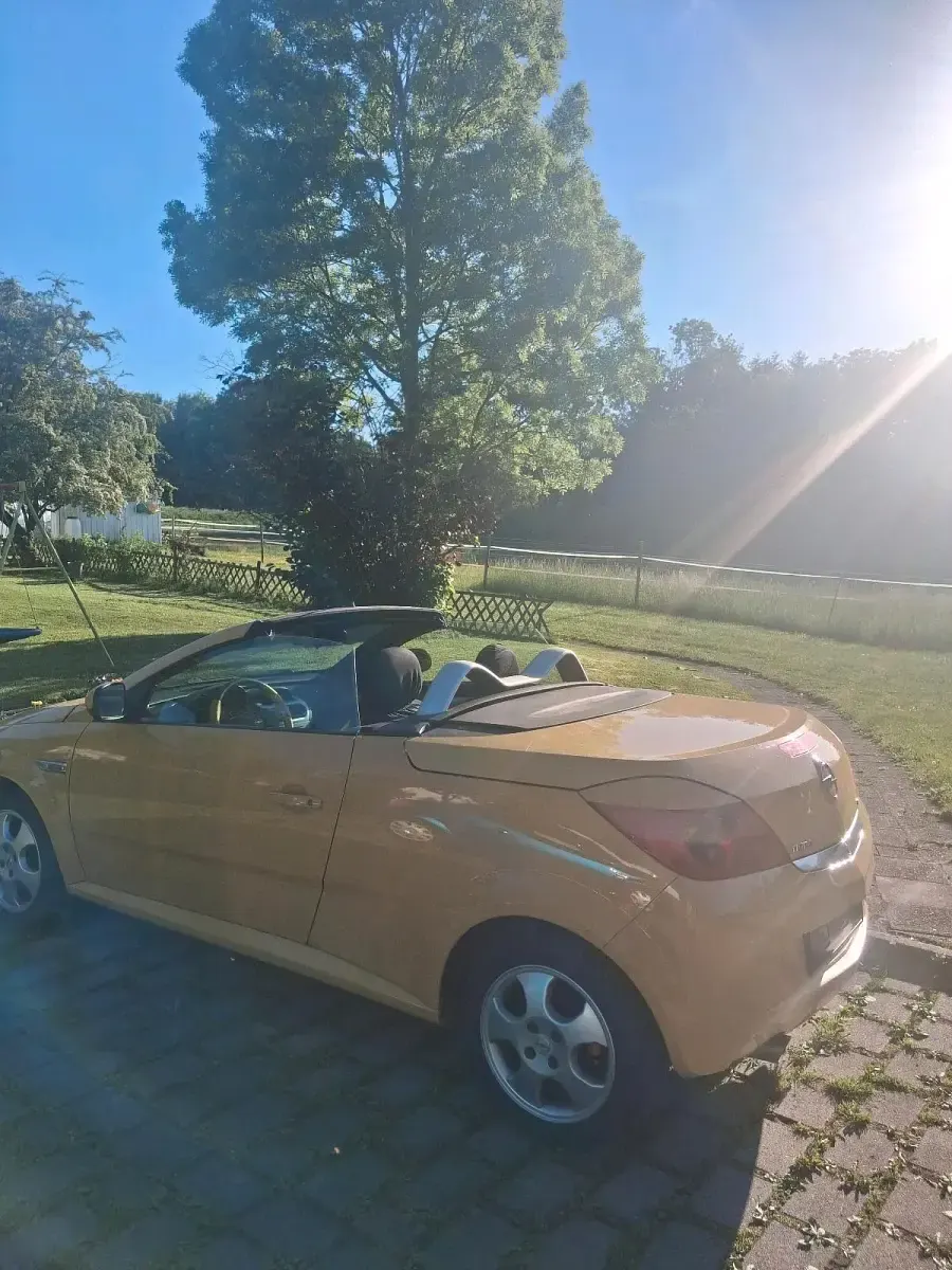 Gebraucht Opel Tigra 125 PS (91 kW) 2004 Gelb Cabrio