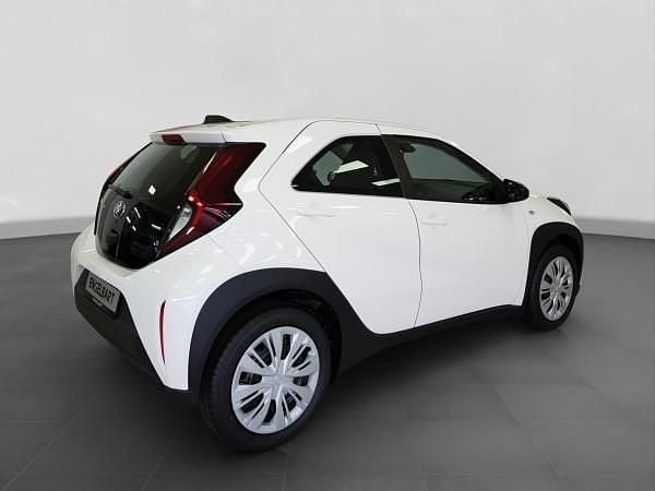 Neu Toyota Aygo X Business Edition 72 PS (52 kW) 2025 Weiß (schneeweiß) SUV