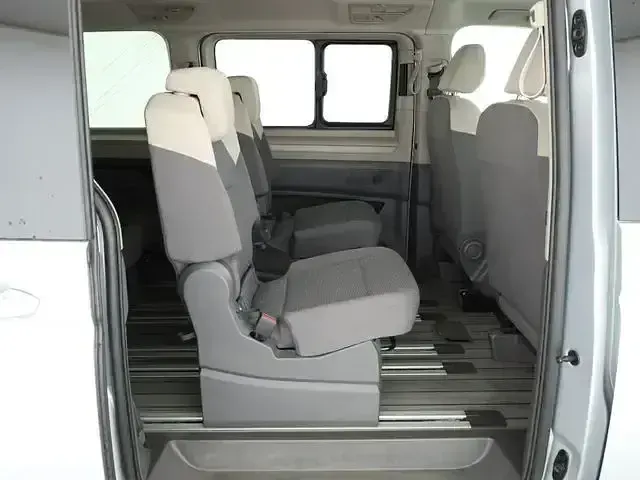 Gebraucht VW T7 204 PS (150 kW) 2024 Silber Van