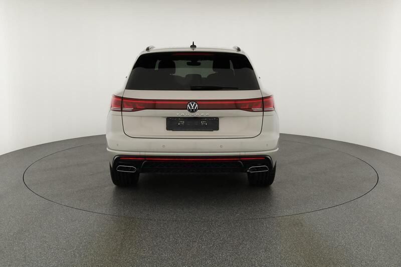 Sechura beige metallic Neu 2025 VW Touareg R-line SUV | 75.475 € - Bild 1/4
