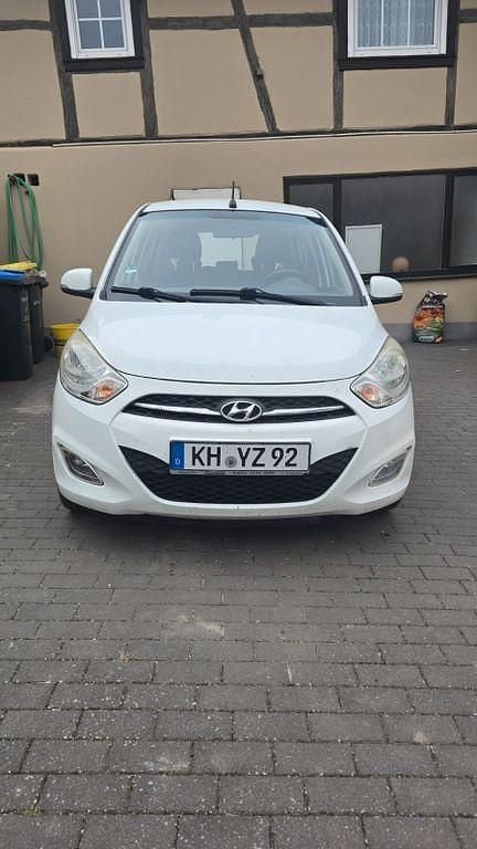 Gebraucht Hyundai i10 Style 86 PS (63 kW) 2013 Weiß Kleinwagen