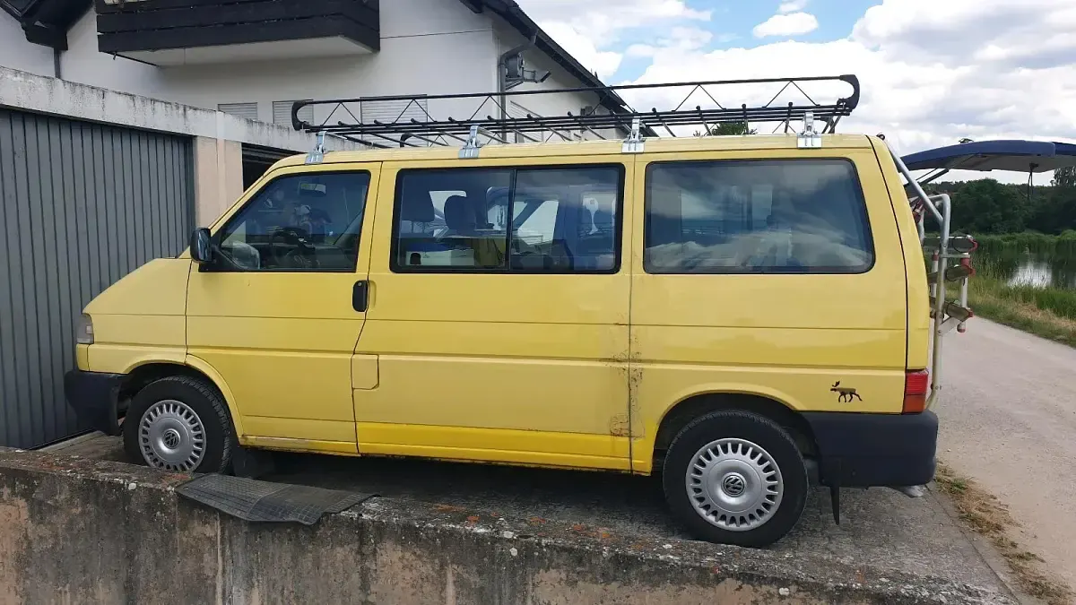 Gebraucht VW T4 102 PS (75 kW) 2002 Gelb Van