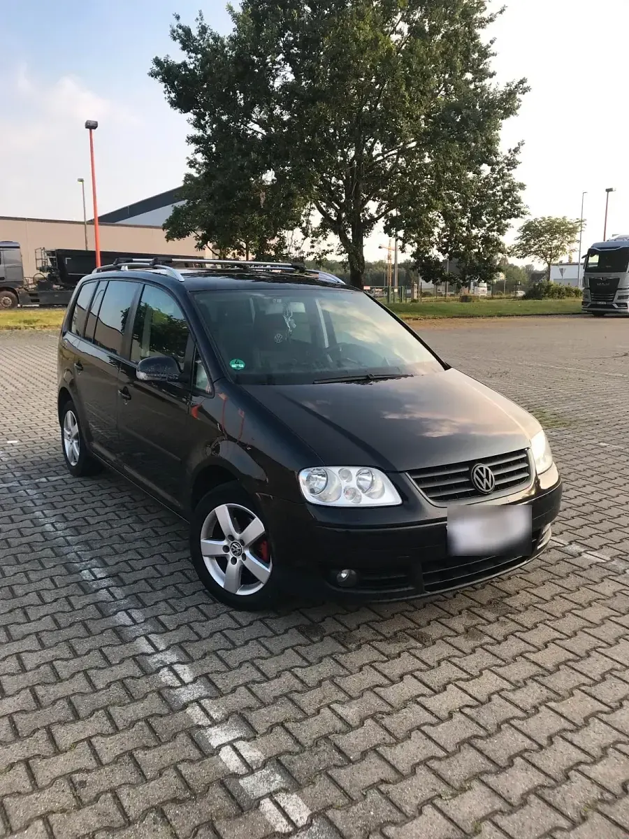 Gebraucht VW Touran 101 PS (74 kW) 2004 Schwarz Van / Kleinbus