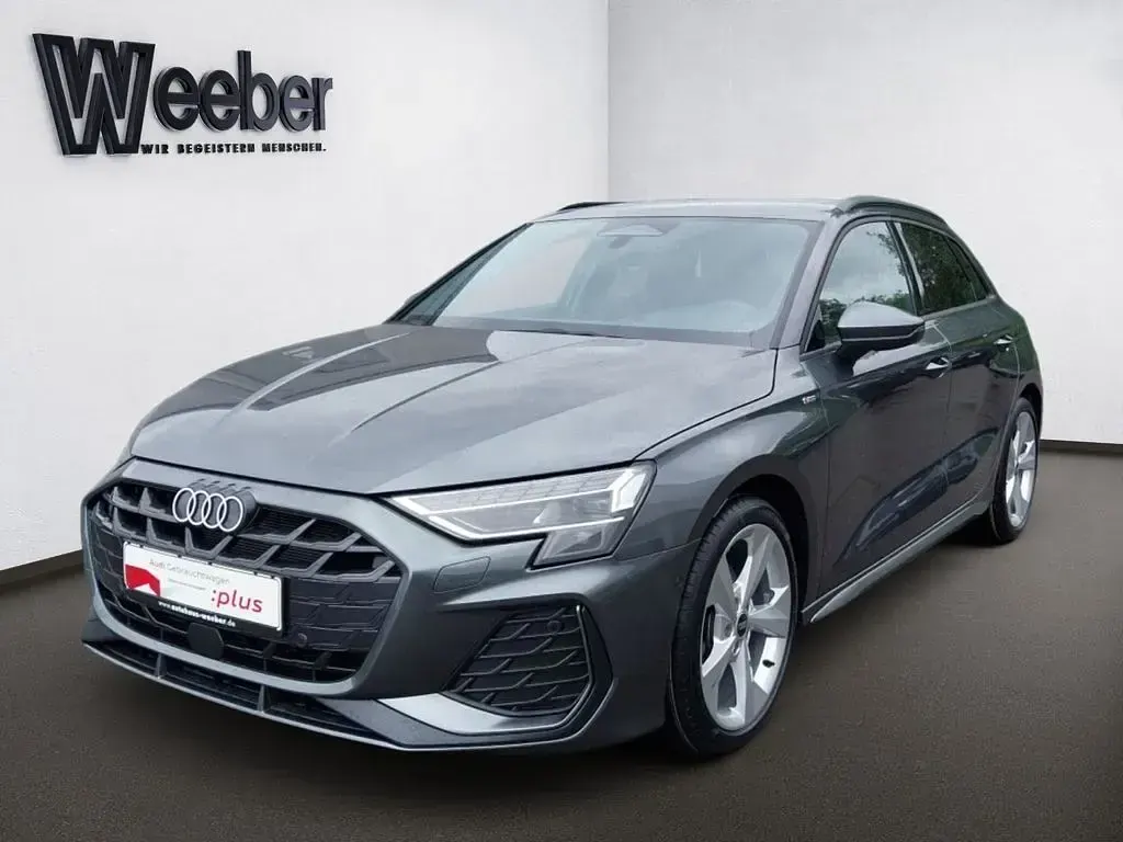Gebraucht Audi A3 Ambiente 116 PS (85 kW) 2025 Daytonagrau perleffekt Limousine