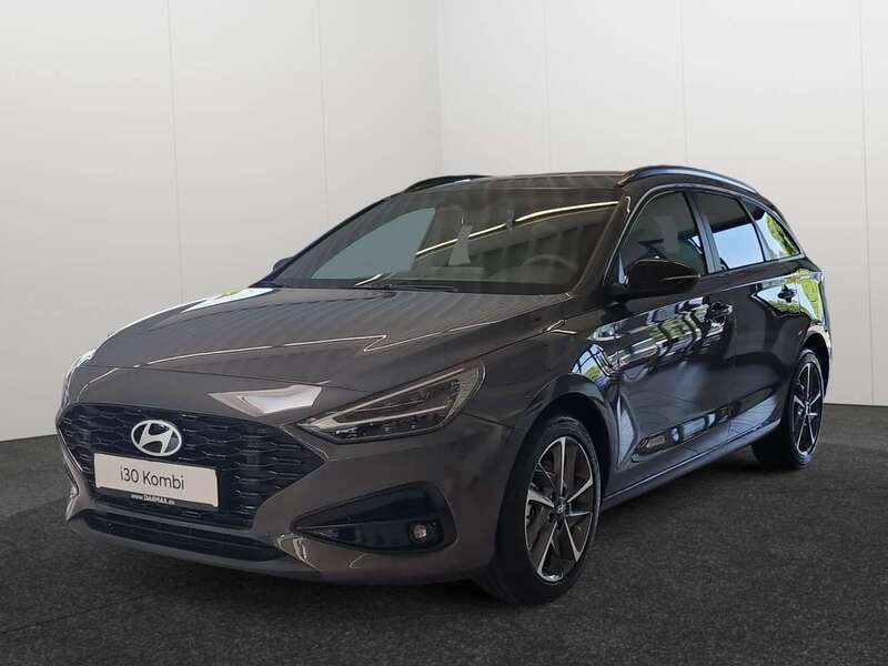 Schwarz Gebraucht 2024 Hyundai i30 Advantage Limousine | 21.990 € (Superpreis) - Bild 1/4